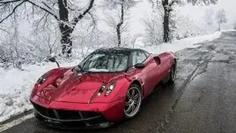 面馆老板白天操勺夜晚踢球，助力球队首球入网